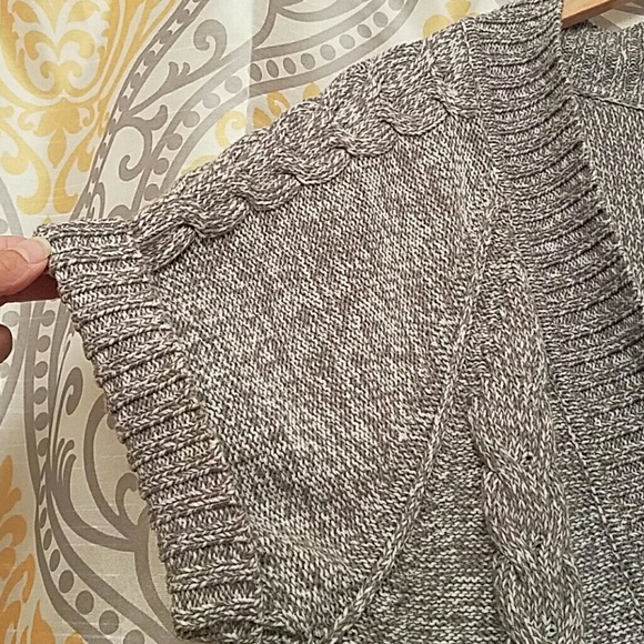 Heathered Grey and white Sweater - Picture 3 of 5